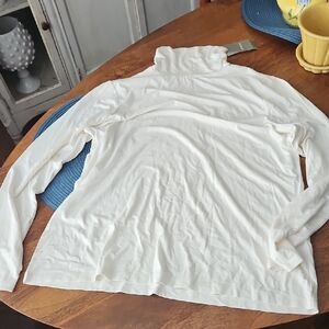 Chicos Ecru Turtleneck Long Sleeve Top